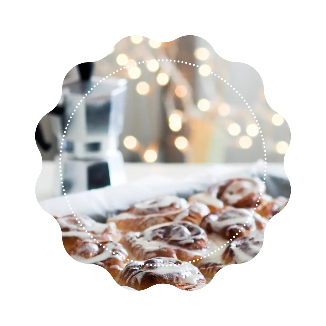 Cinnamon Roll 🥯 CaminaTea